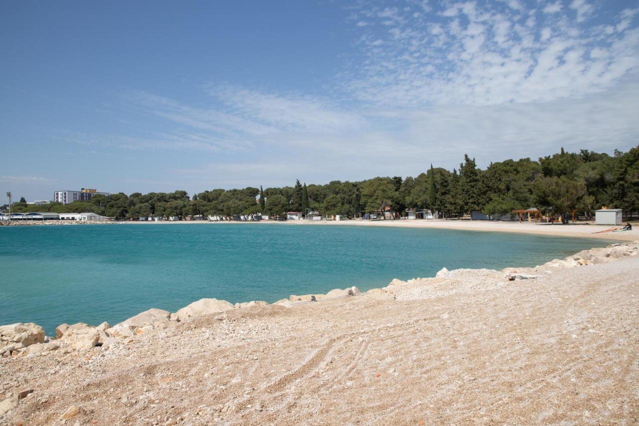 Apartmani Dina Biograd Na Moru Exterior foto