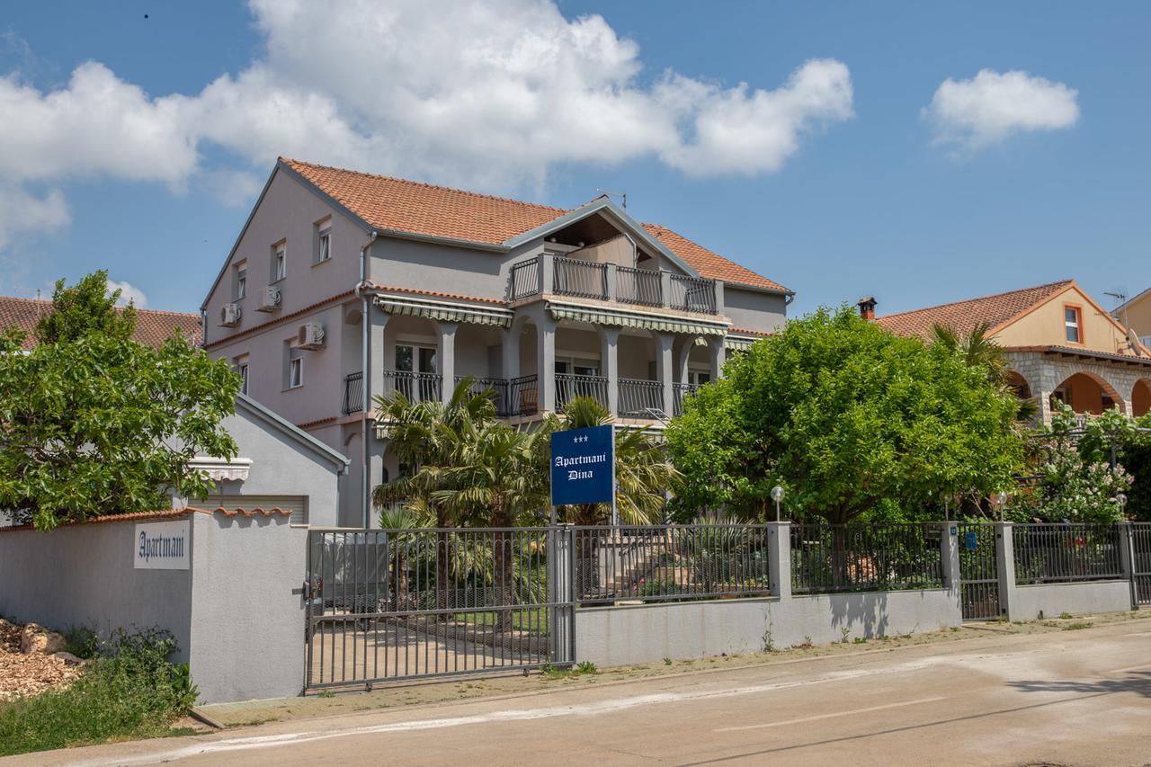 Apartmani Dina Biograd Na Moru Exterior foto